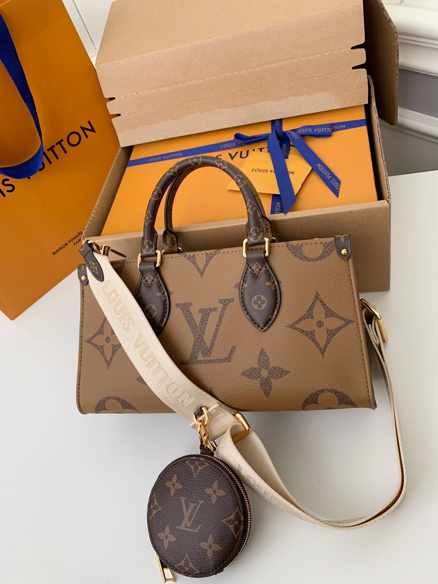 LV Shopping Bags